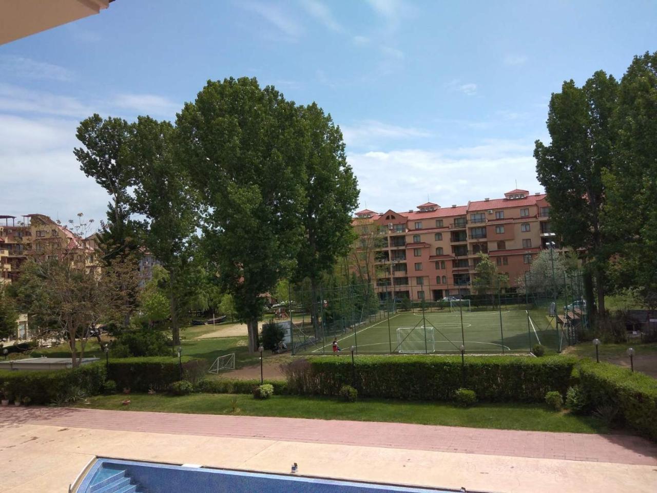 Obzavedeno Studio 25 Kv M S Edna Spalnq, Oborudvana Kuhnq I Balkon, Podhodqshto Za Dvama Choveka