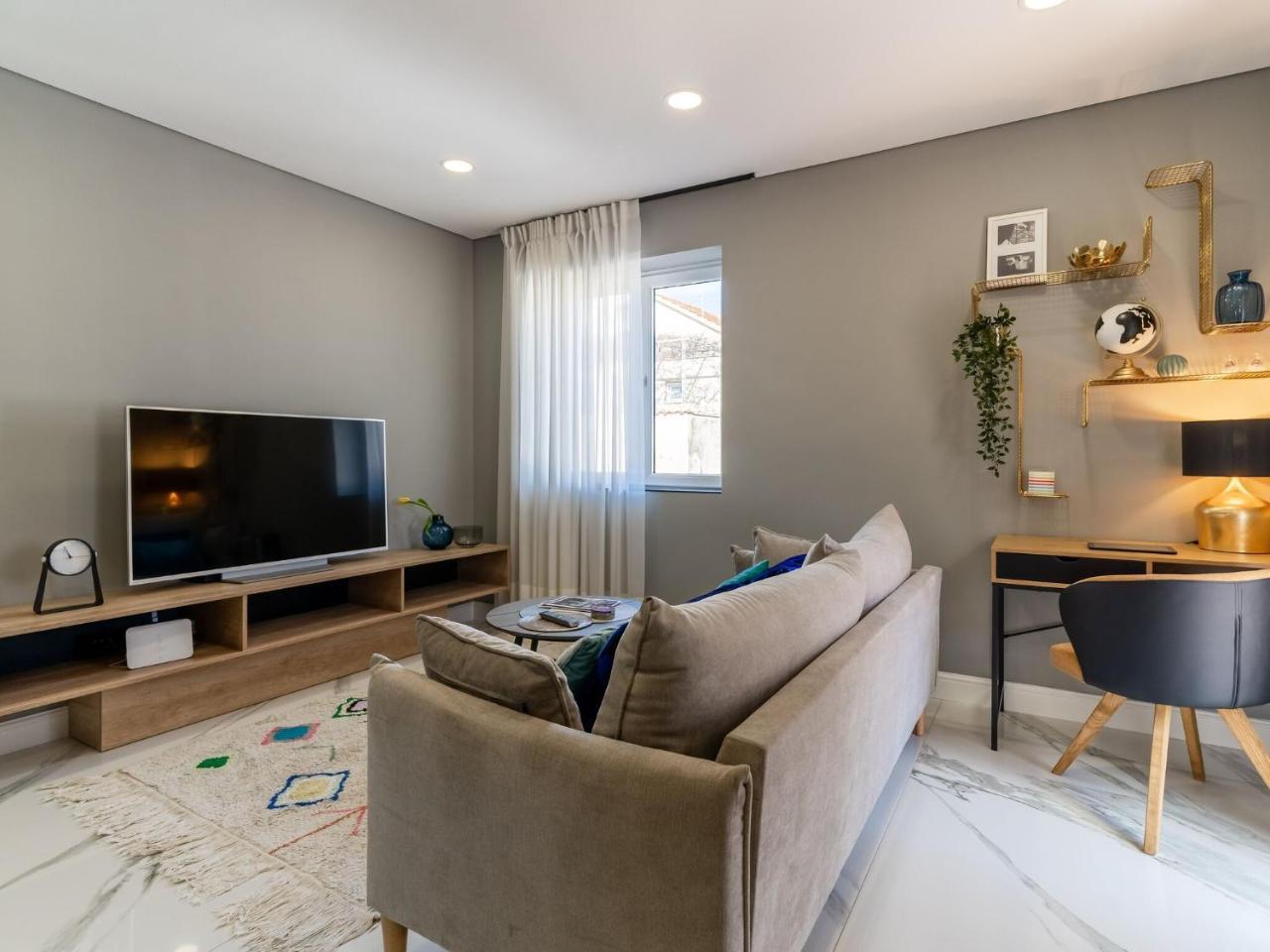 Apartments Bonlux Deluxe Two Bedroom Apartment With Terrace