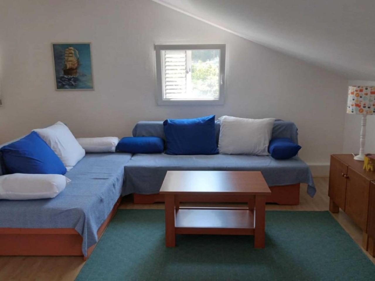 Apartment Luna One Bedroom Apartment With Terrace & Sea View Molunat