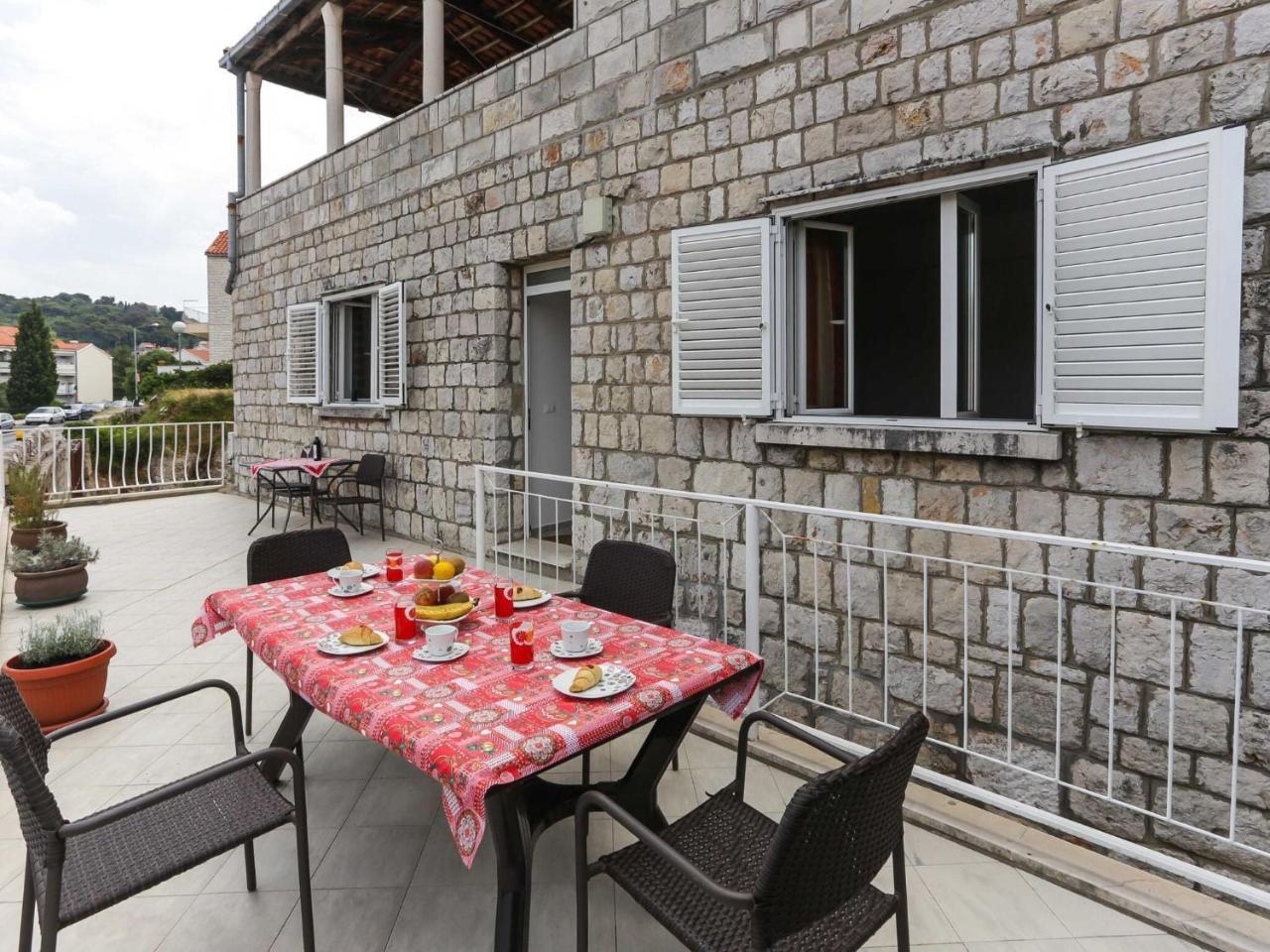 Apartments Sisic Two Bedroom Apartment With Terrace
