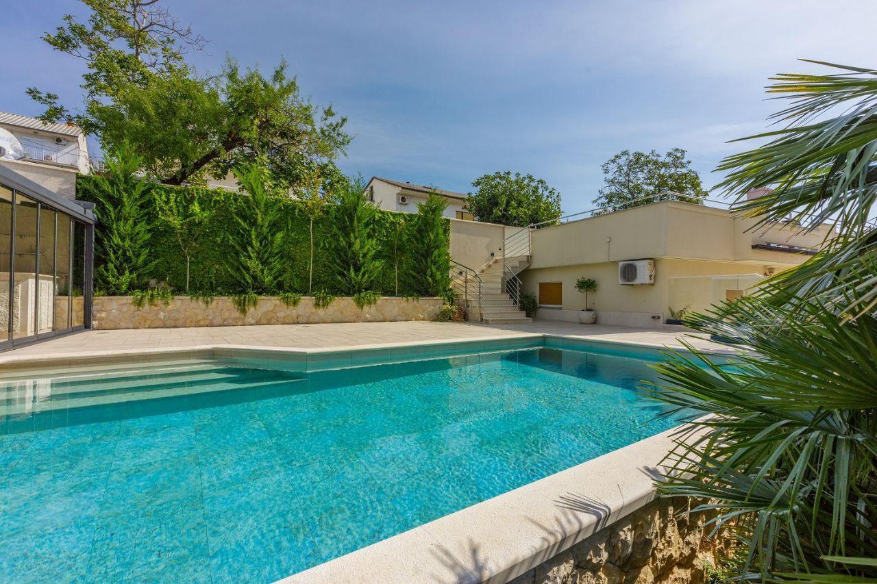 Exquisites Apartment Mit Meerblick, Sauna, Gym, Pool, Klimatisierten Schlafzimmern Nur 500 Meter Zum Strand