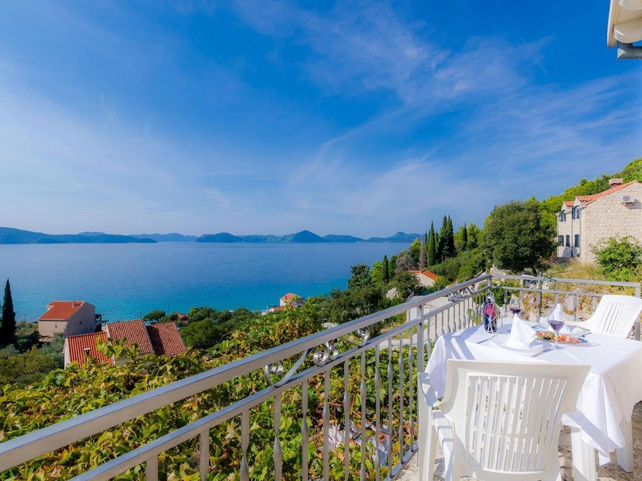Apartments Cypress Sea Cove Comfort Studio Apartment With Balcony & Sea View A1