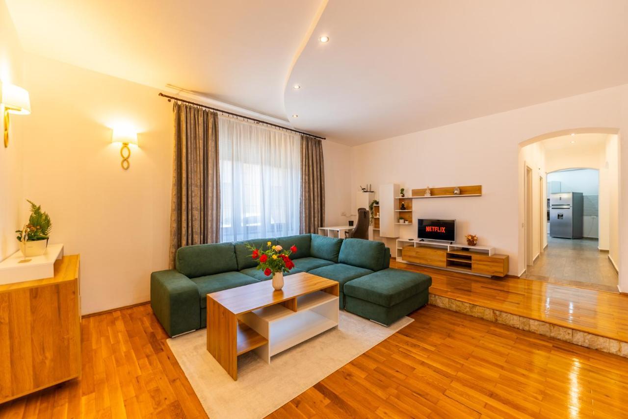 Central Family House With Self Check-in