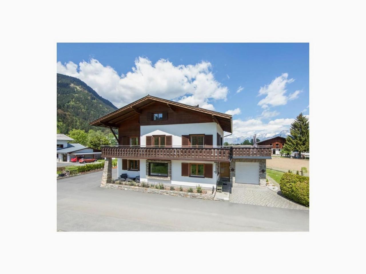 Holiday Home Landhaus Prielau