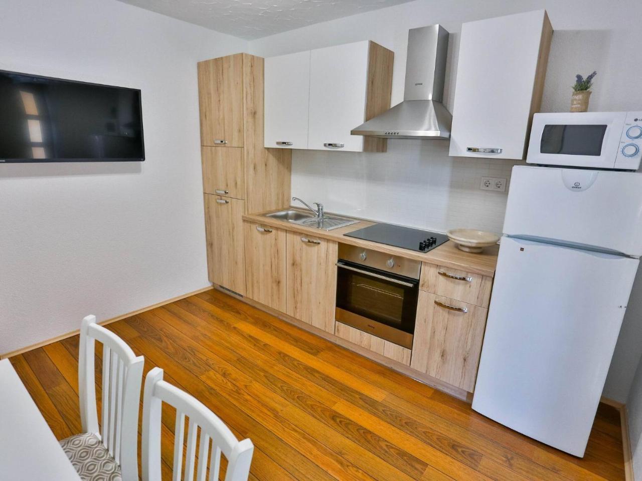 Apartments Lenka Two Bedroom Apartment With Garden Terrace A4