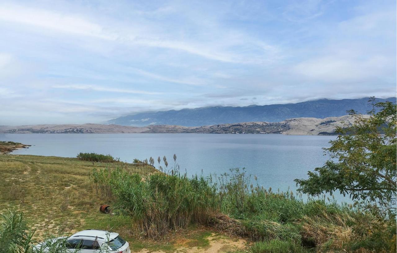 Beautiful Apartment In Pag