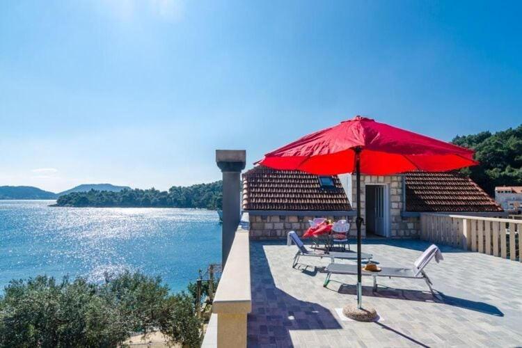 Apartment Tonka's Terrace Studio Apartment With Terrace & Sea View