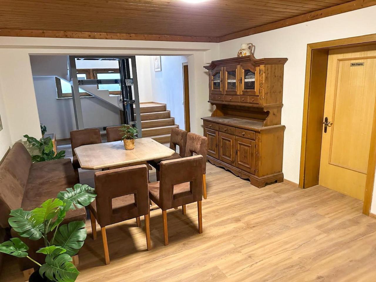 Lovely Apartment In Saalfelden With Balcony