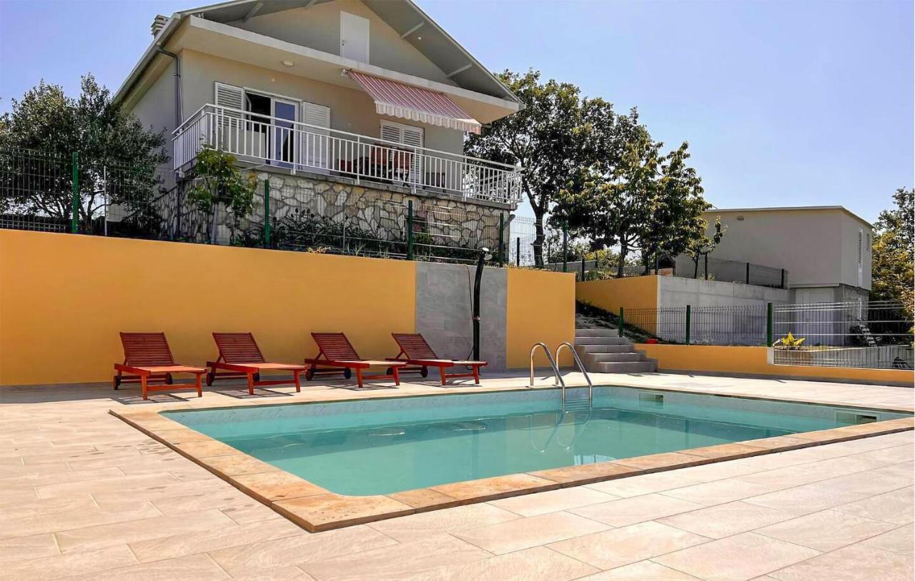 Pet Friendly Home In Murvica Gornja