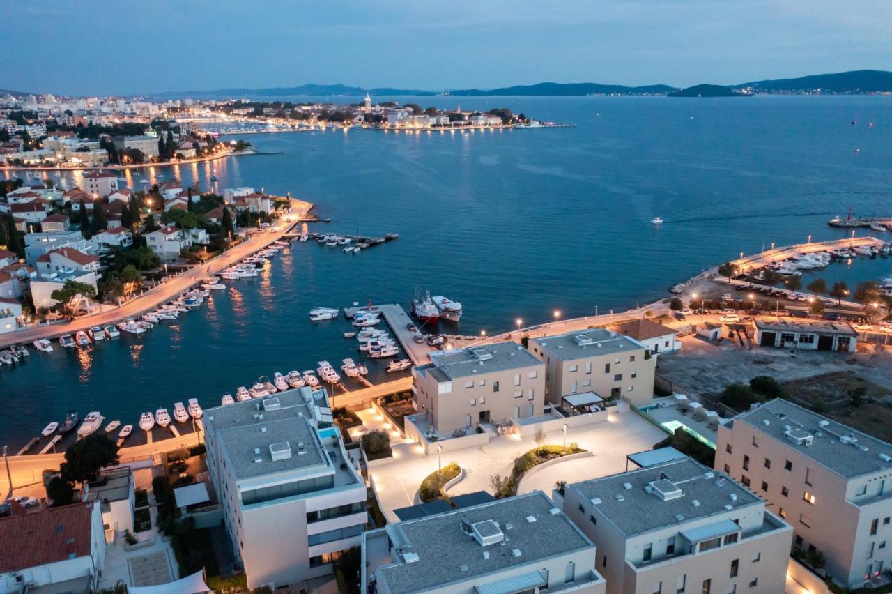 Seafront Luxury Suite Idassa by Belmont Realty