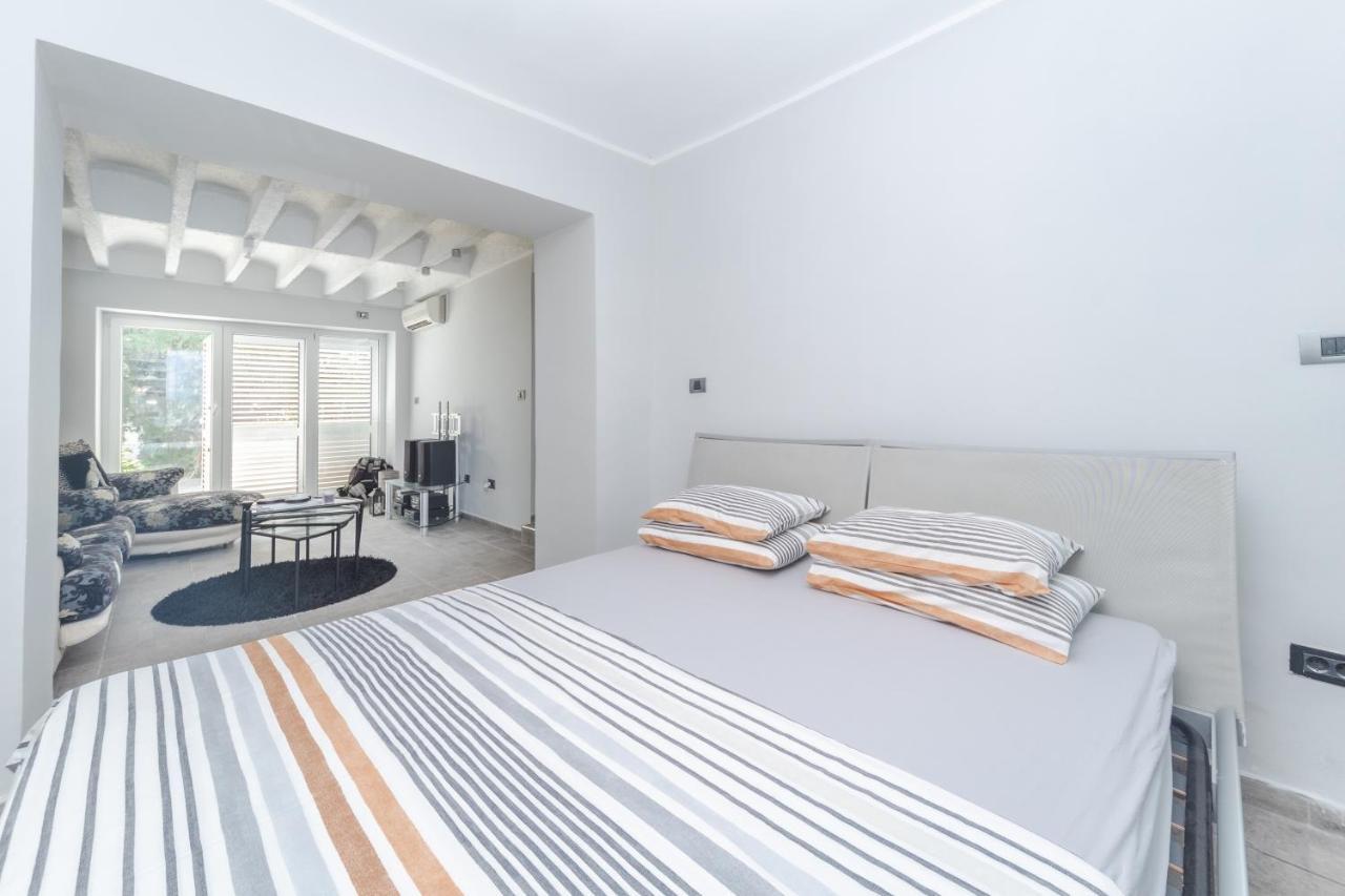 Studio Mediteranska Street