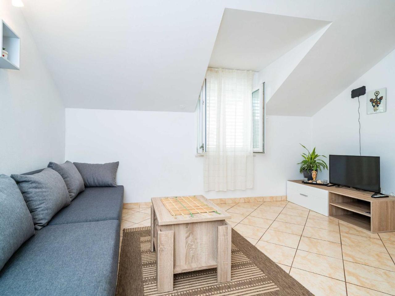 Apartment Matej One Bedroom Apartment Rtava S Dakse