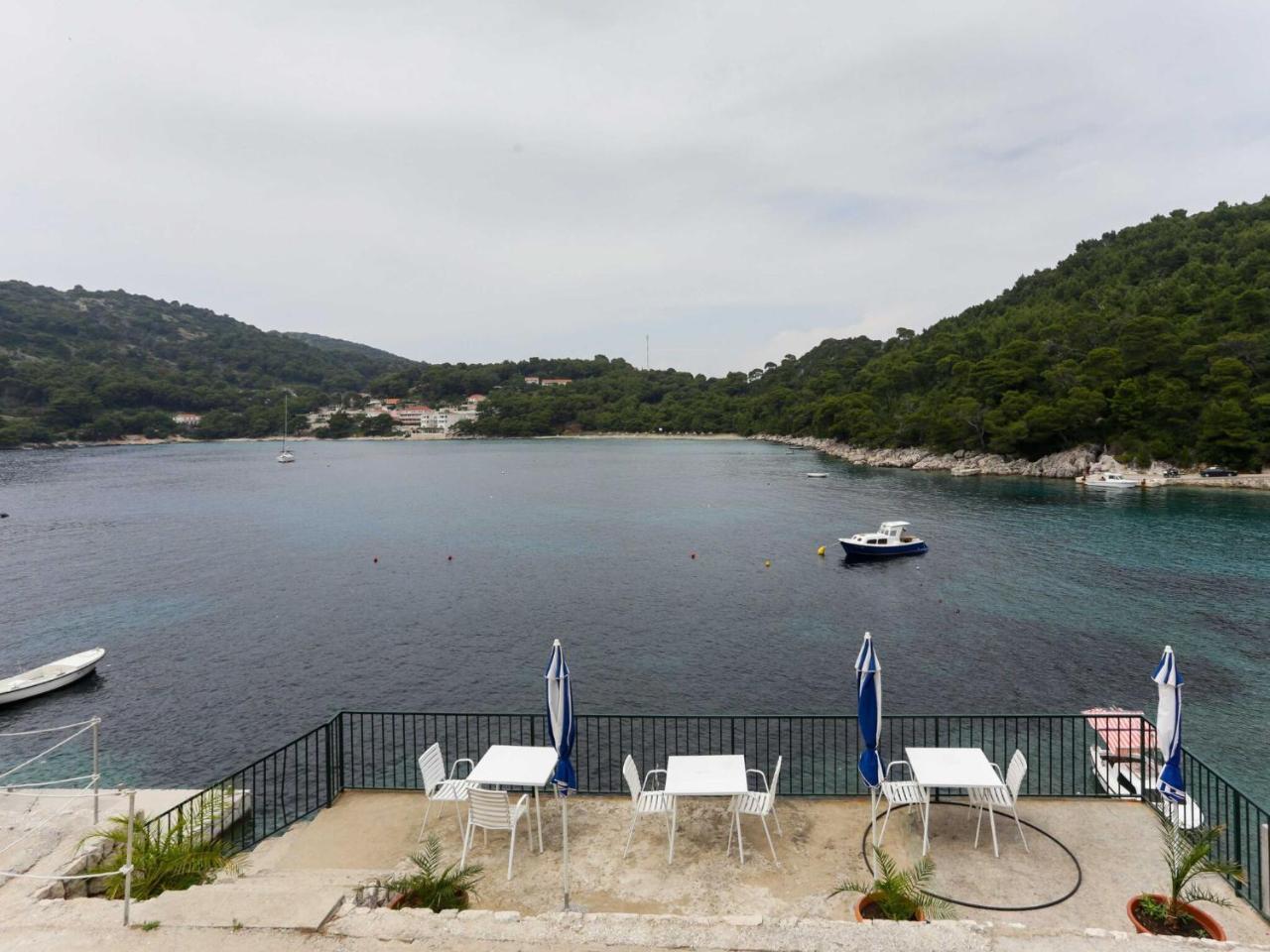 Apartments Posta Superior One-bedroom Apartment With Terrace & Sea View Apartman 7