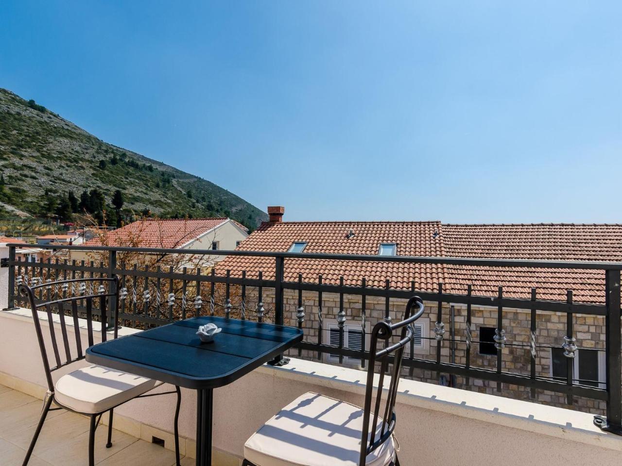 Apartments Life One Bedroom Apartment With Balcony & Sea View