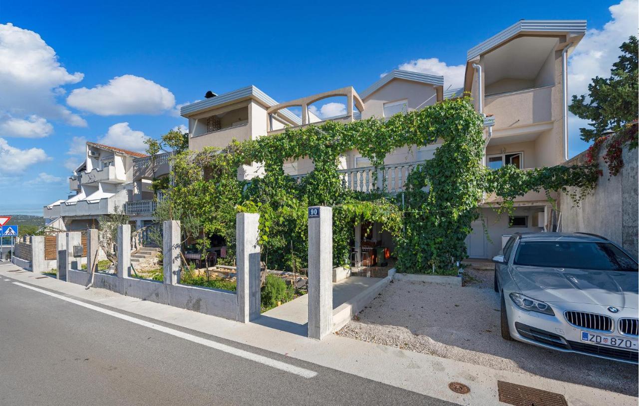 1 Bedroom Awesome Apartment In Pirovac