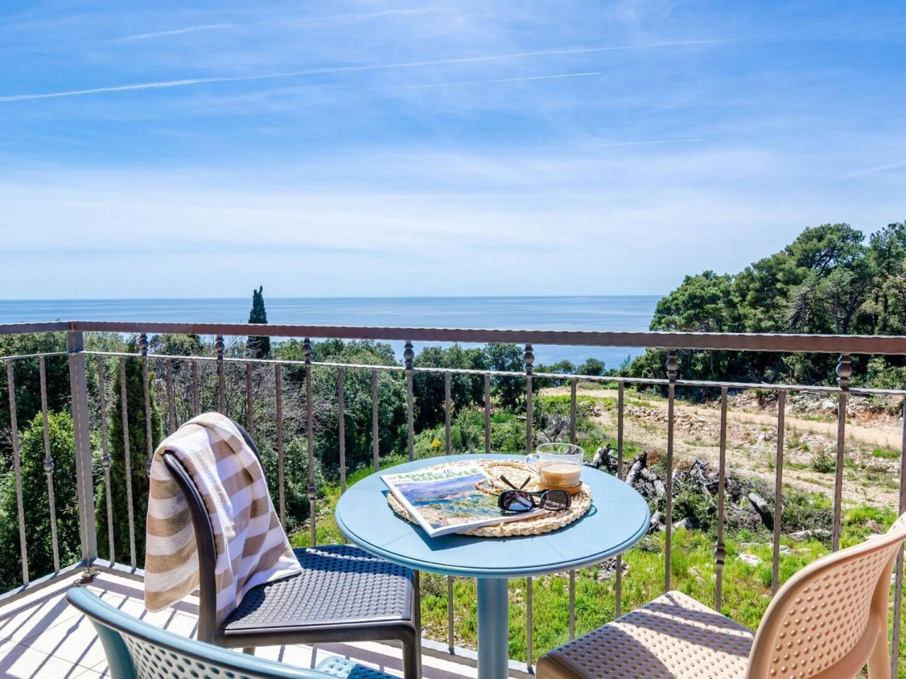 Apartments Villa Lukas ''no 12'' Gallery Two Bedroom Apartment With Balcony & Sea View