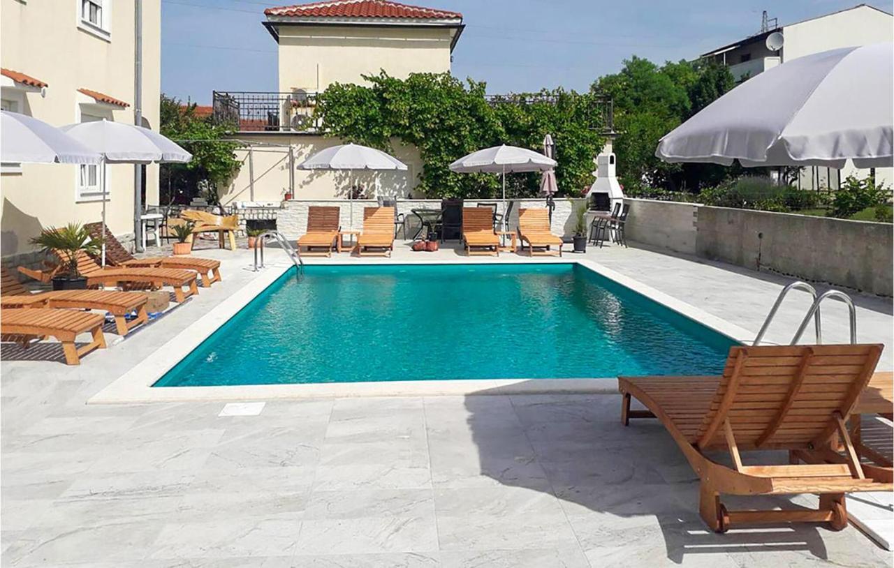 Amazing Apartment In Lopar With Wifi