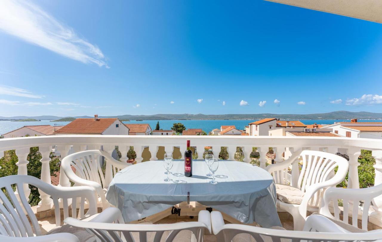 Lovely Apartment In Sveti Filip I Jakov