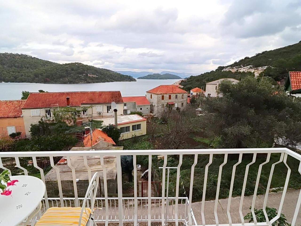 Apartments Nodilo Comfort One Bedroom Apartment With Balcony & Sea View Apt 3