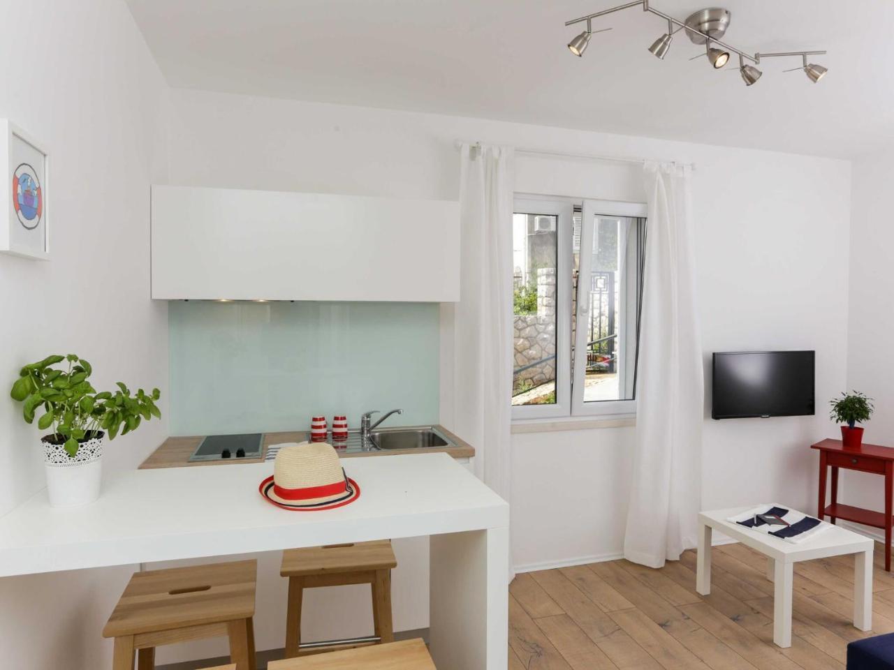 Apartments Villa Karmen One-bedroom Apartment Viktor