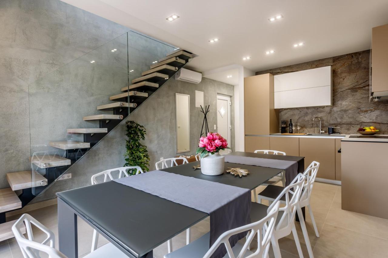 Villa Tango
