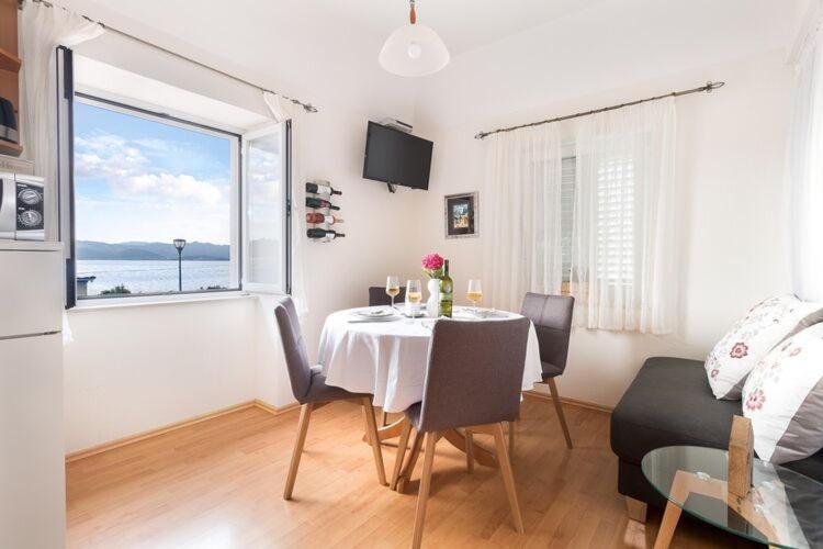 Apartments Lotea Two-bedroom Apartment With Terrace & Sea View