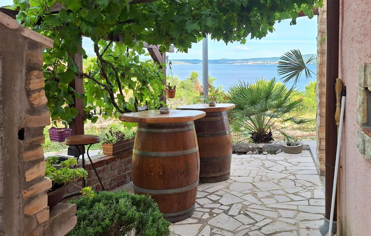 2 Bedroom Lovely Apartment In Novigrad