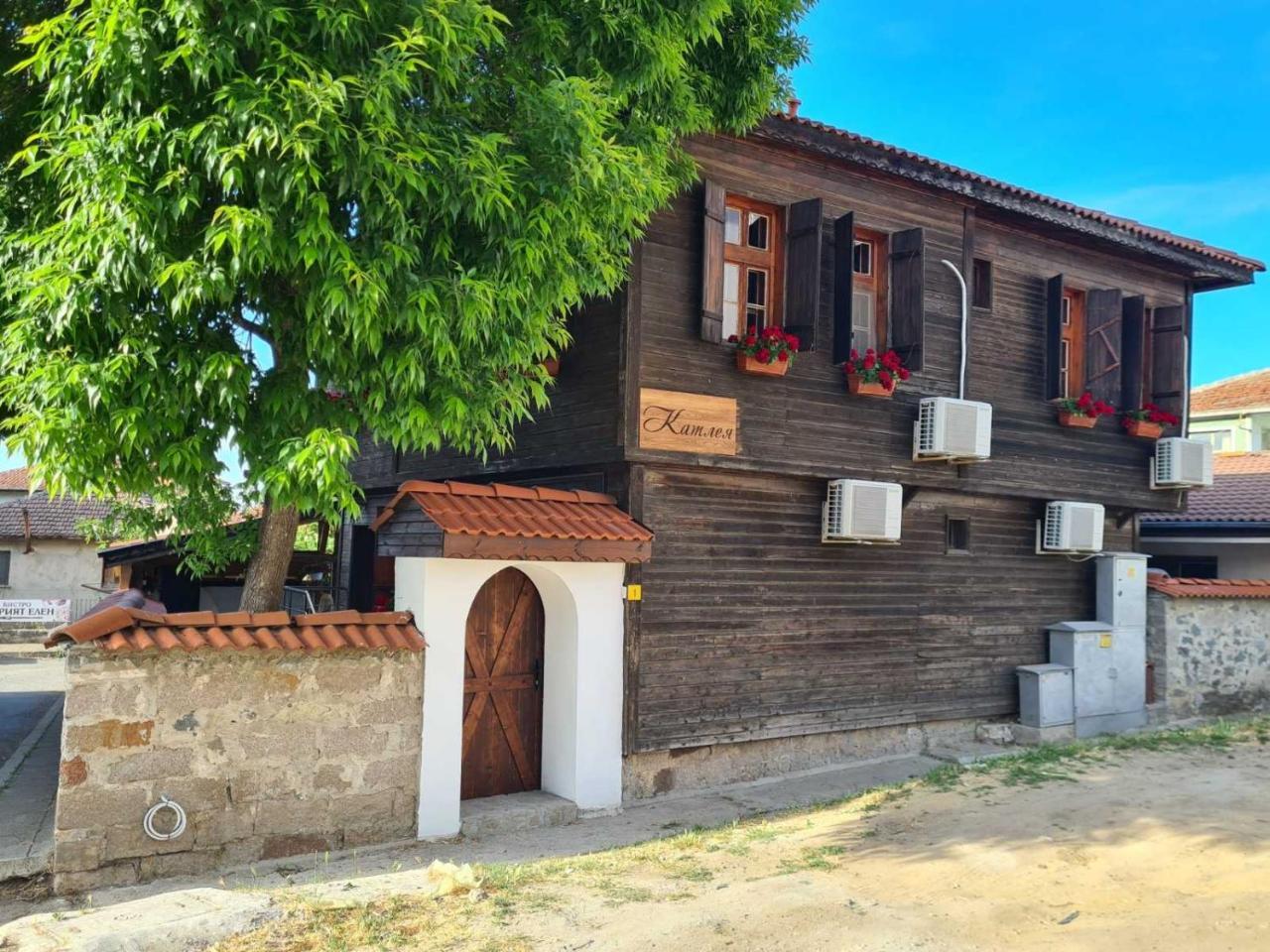 Kyshta Za Gosti Katleq