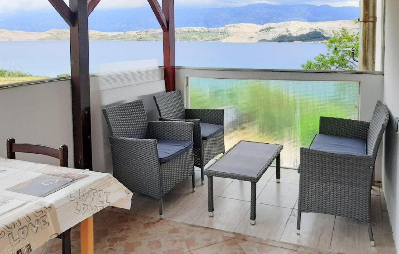 Cozy Apartment In Pag With Wifi