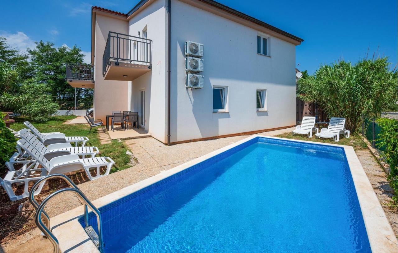 Beautiful Home In Medulin With Wifi