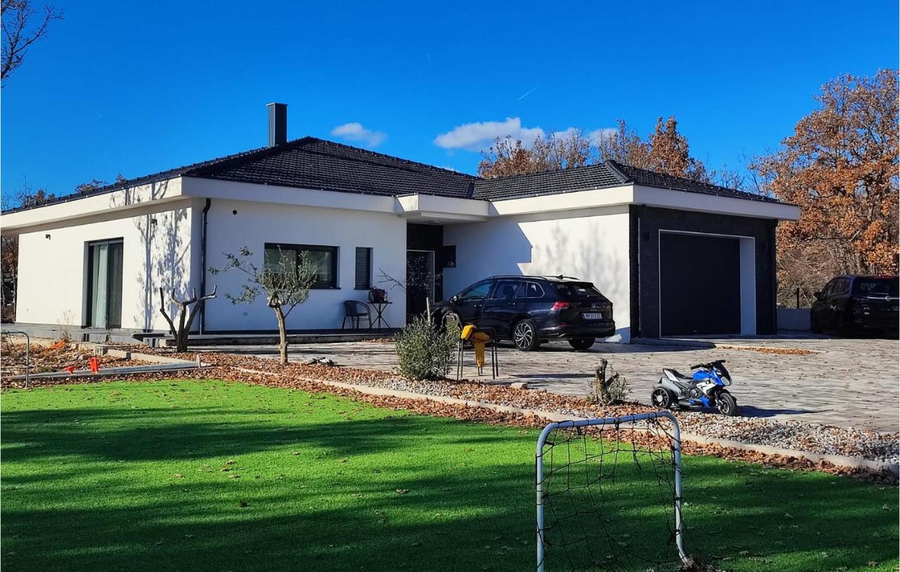 Lovely Home In Imotski