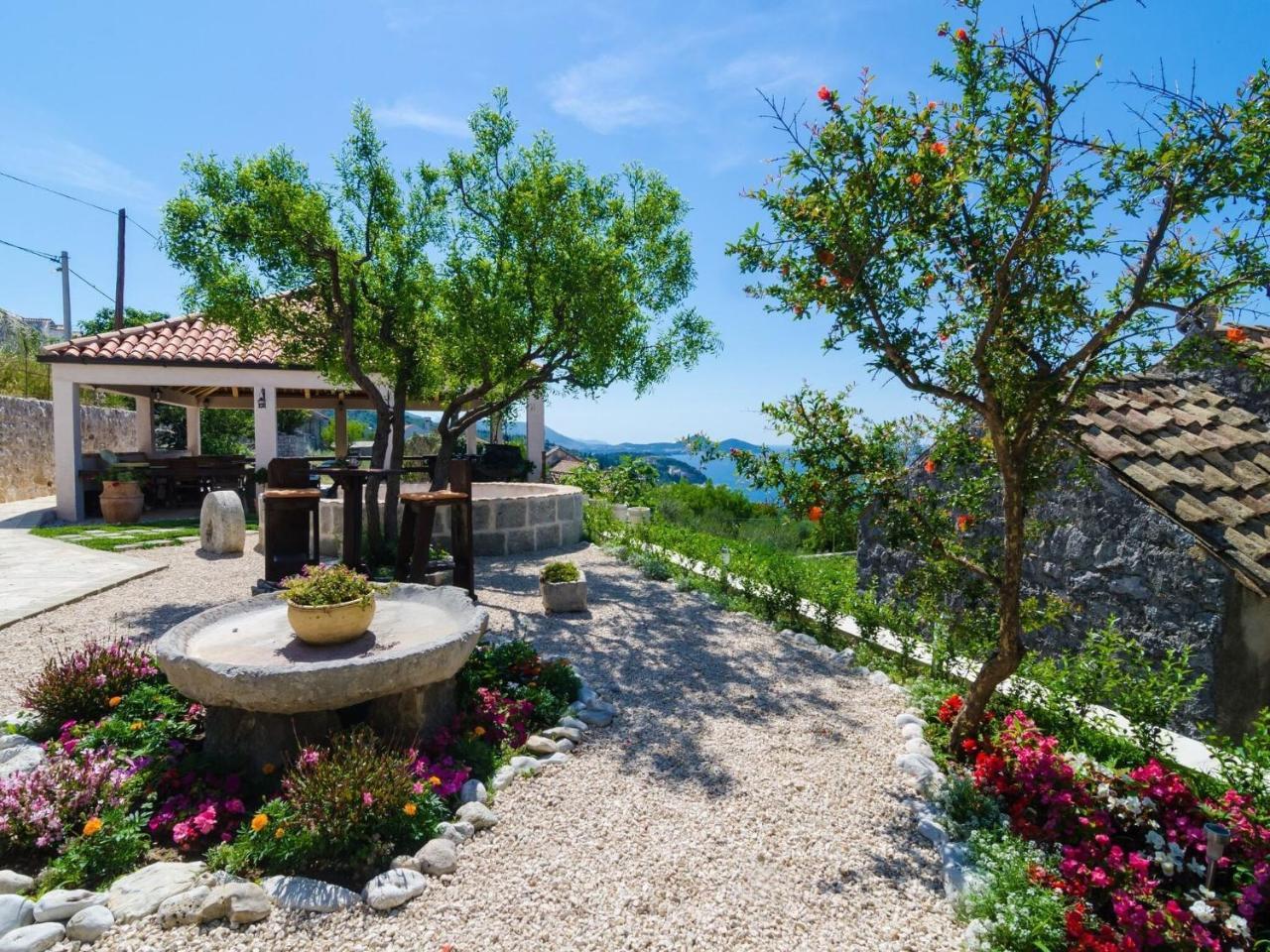 Apartment & Rooms Savonari Two Bedroom Studio Apartment With Terrace