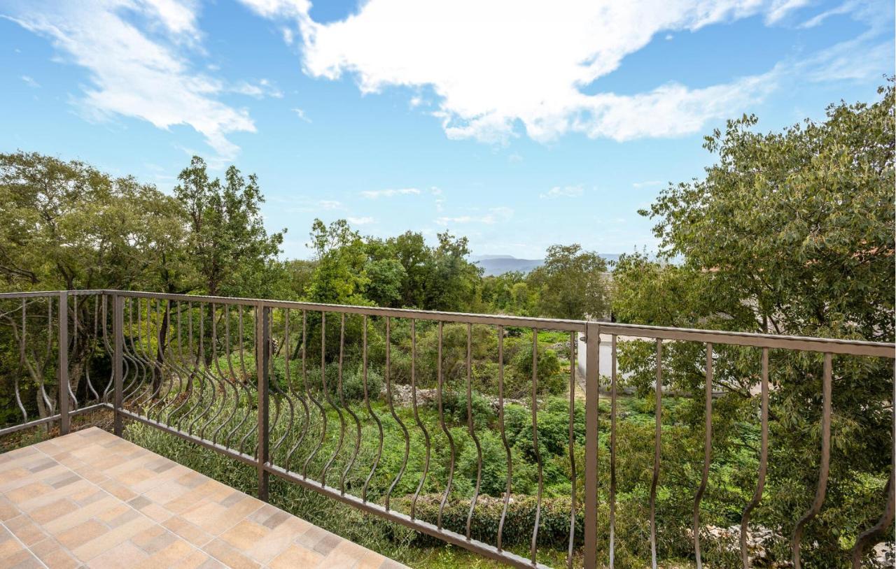 Awesome Apartment In Vinjani Donji