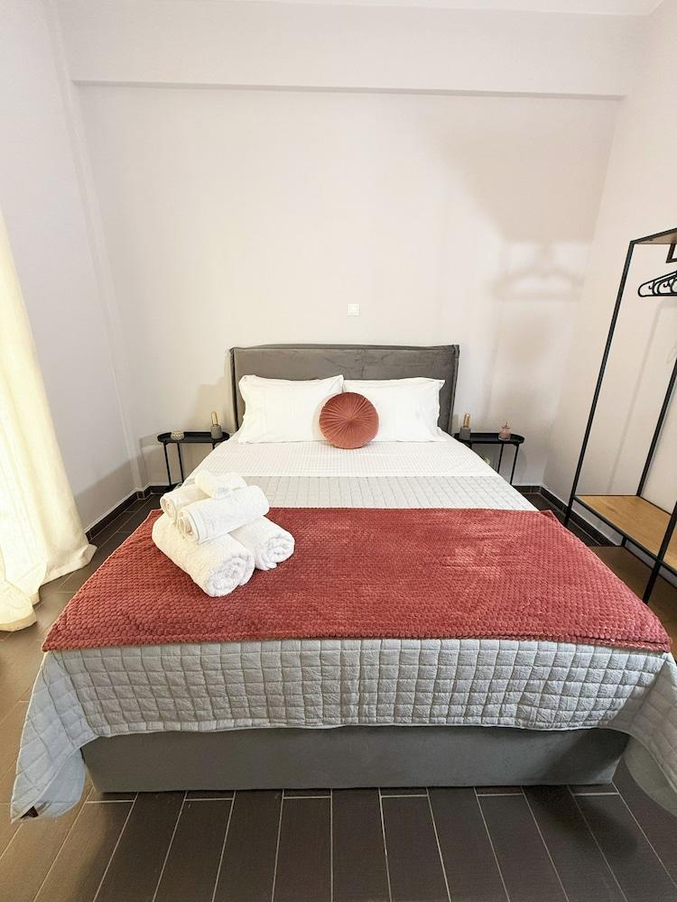 Athenian Petralona Suite