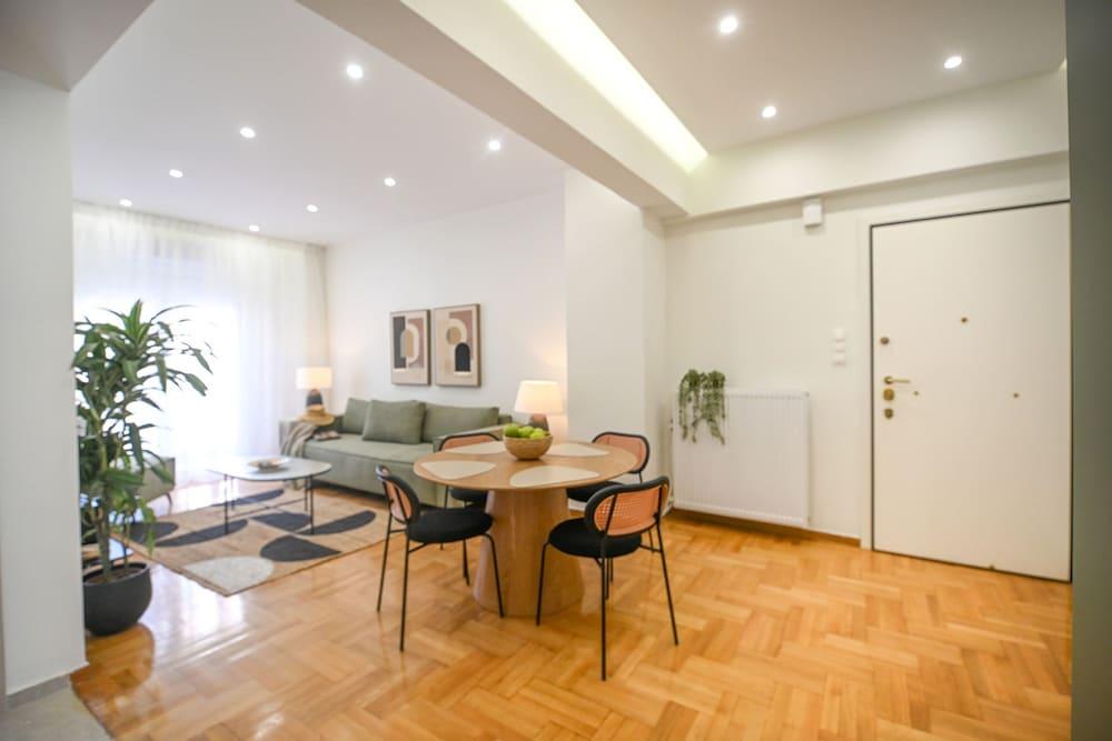 Liv Marvelous Apartment Near Acropolis