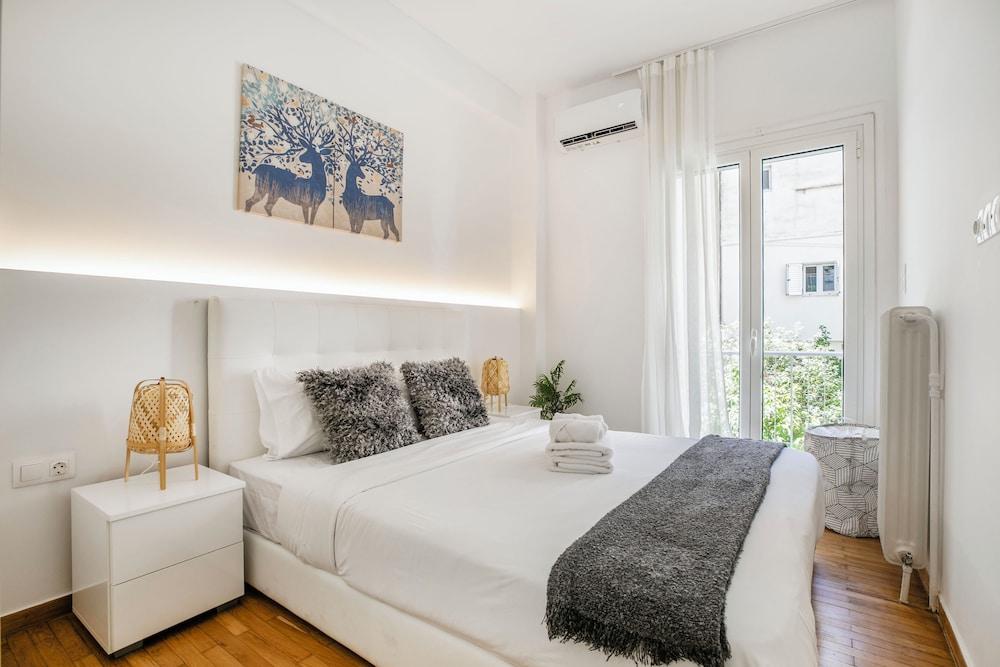 Mellow 2-bedroom Apartment In Athens