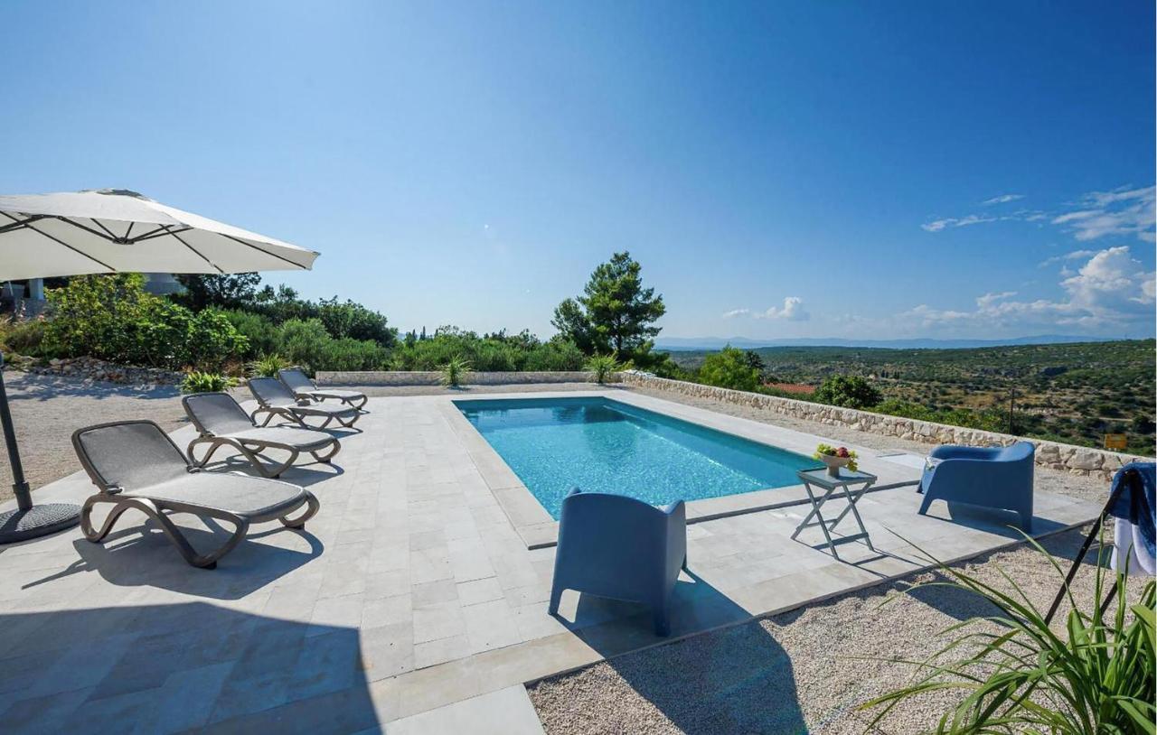 1 Bedroom Lovely Home In Bobovisca