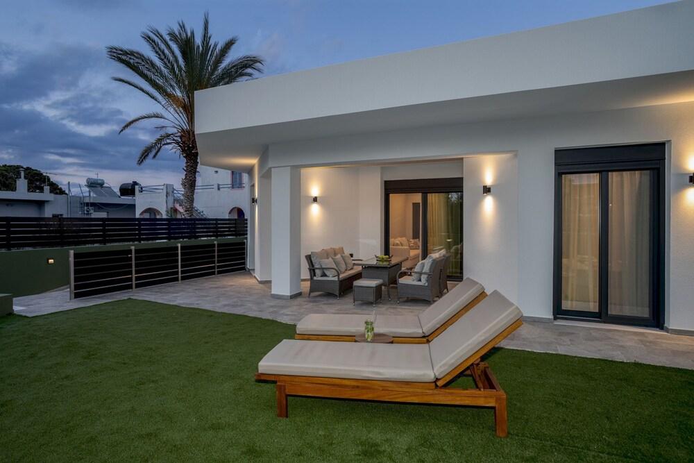 Potame Suite by Estia Garden View