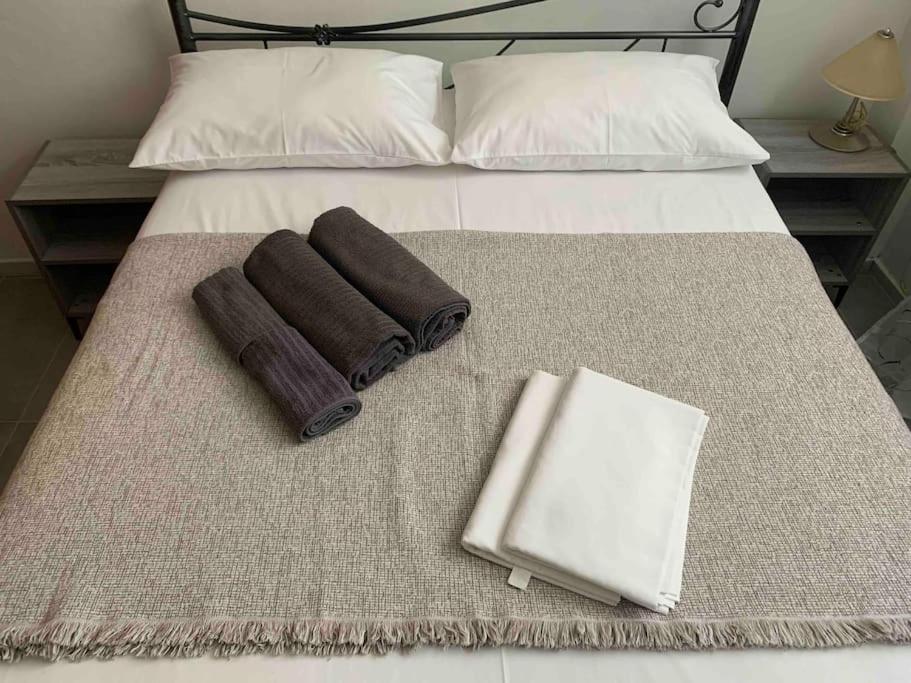 Central Apartment Near Metro Keramikos Airport