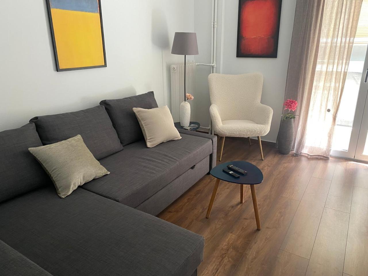 Cozy & Connected, Walk To Culture, Metro In Minutes