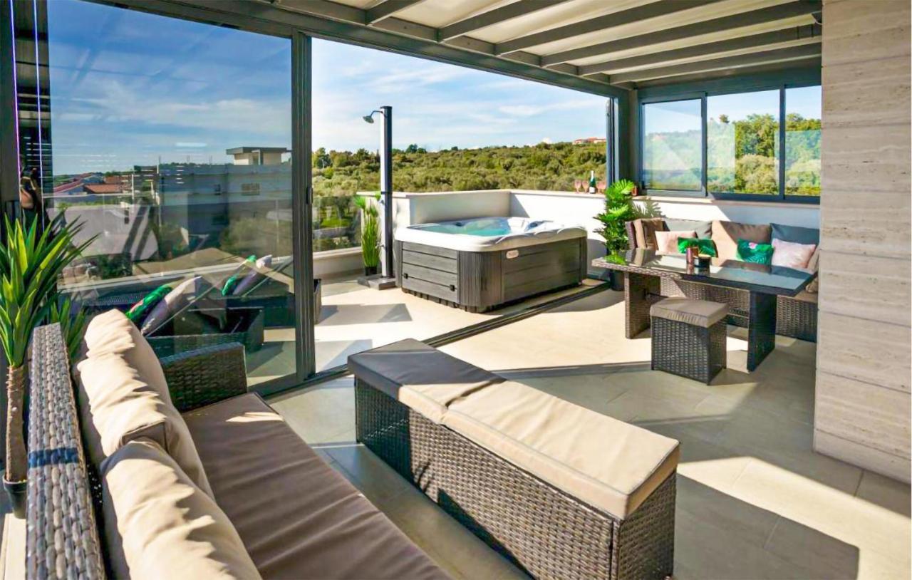 3 Bedroom Awesome Apartment In Kozino