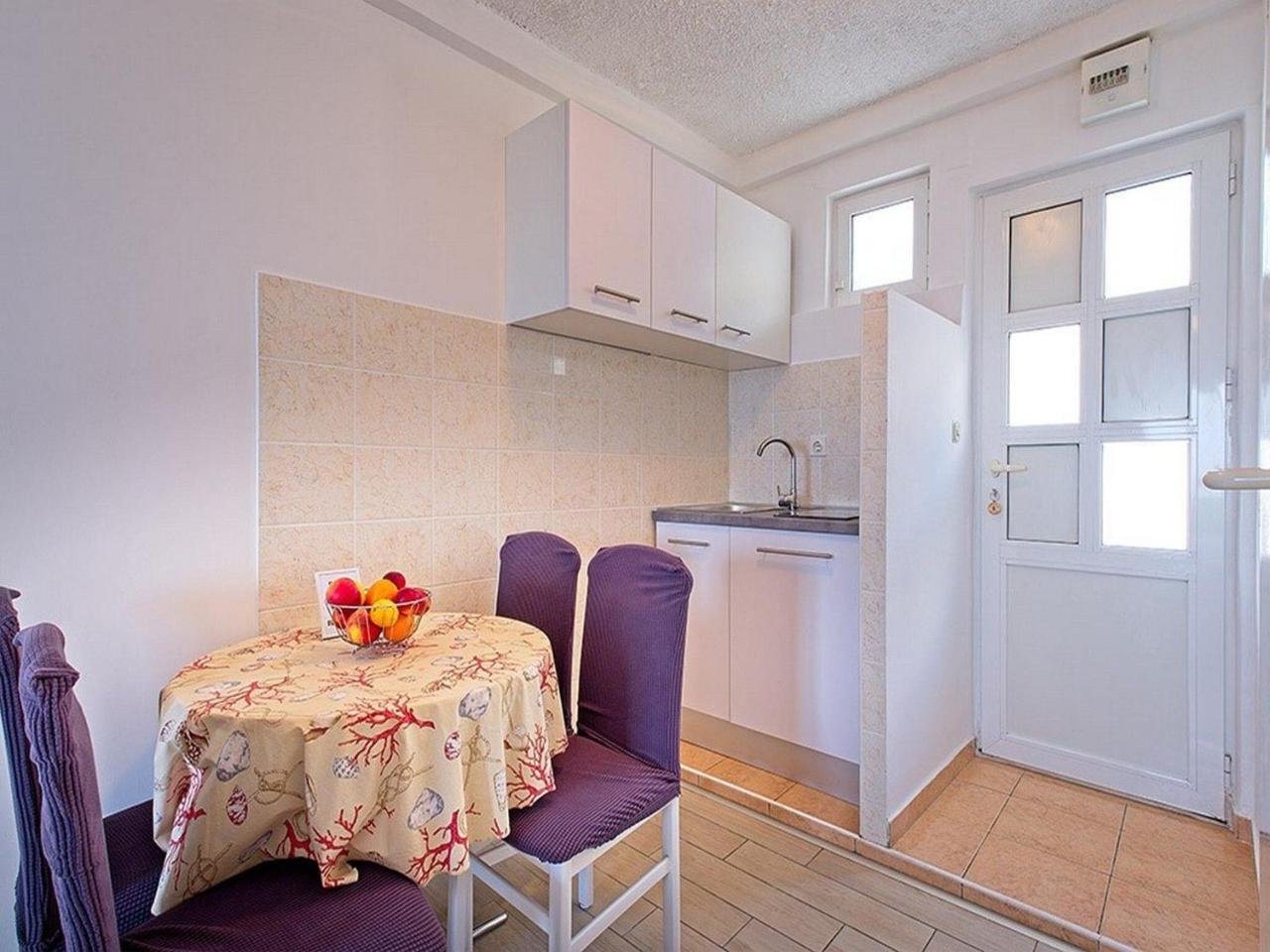 Apartments Grljevi Studio Apartment With Balcony & Sea View A3