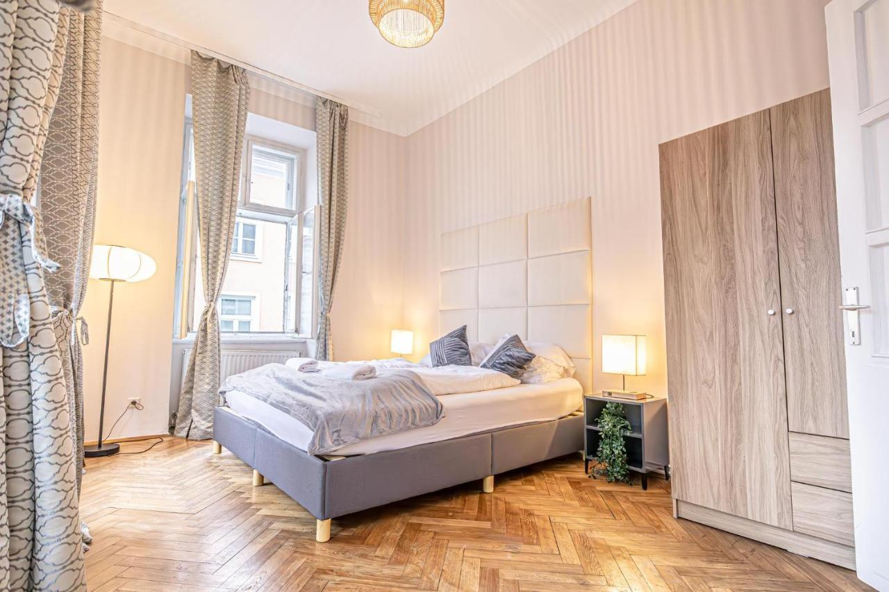 Comfortable 2br & 1lr Apt In Central Vienna