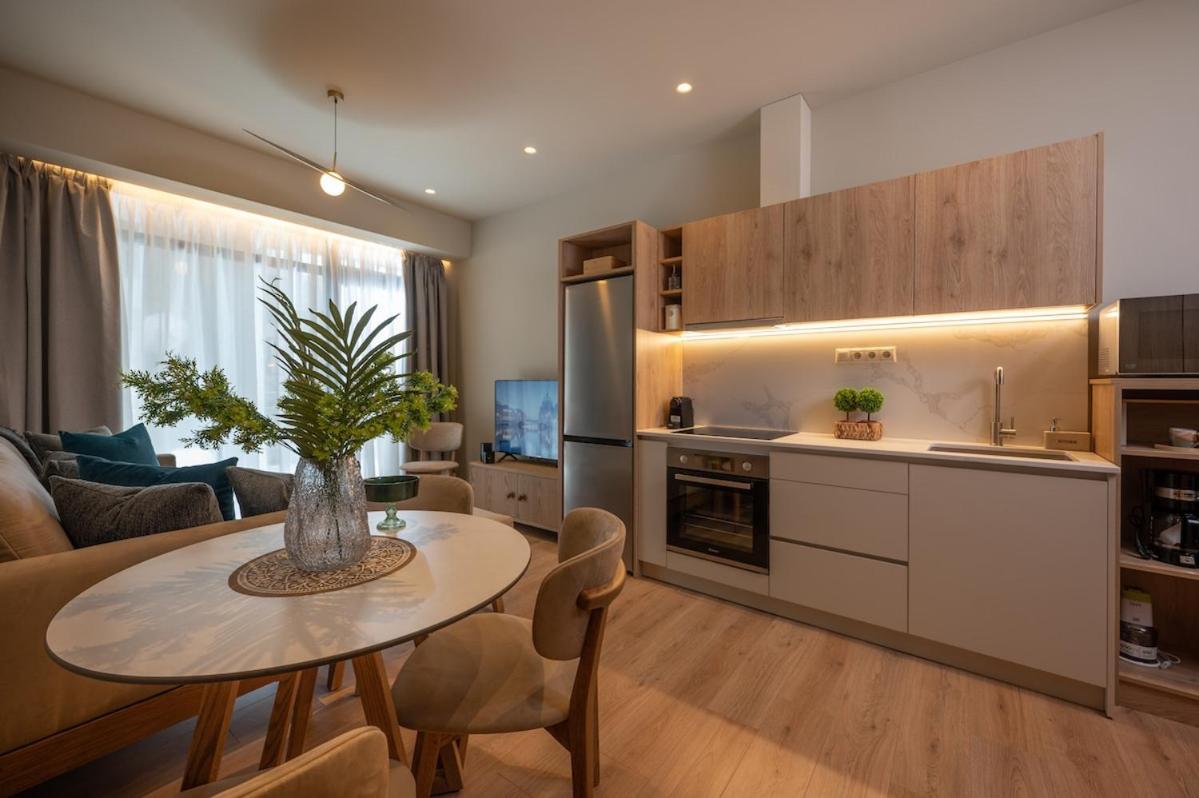 Iraklion Center Sea View Apartment