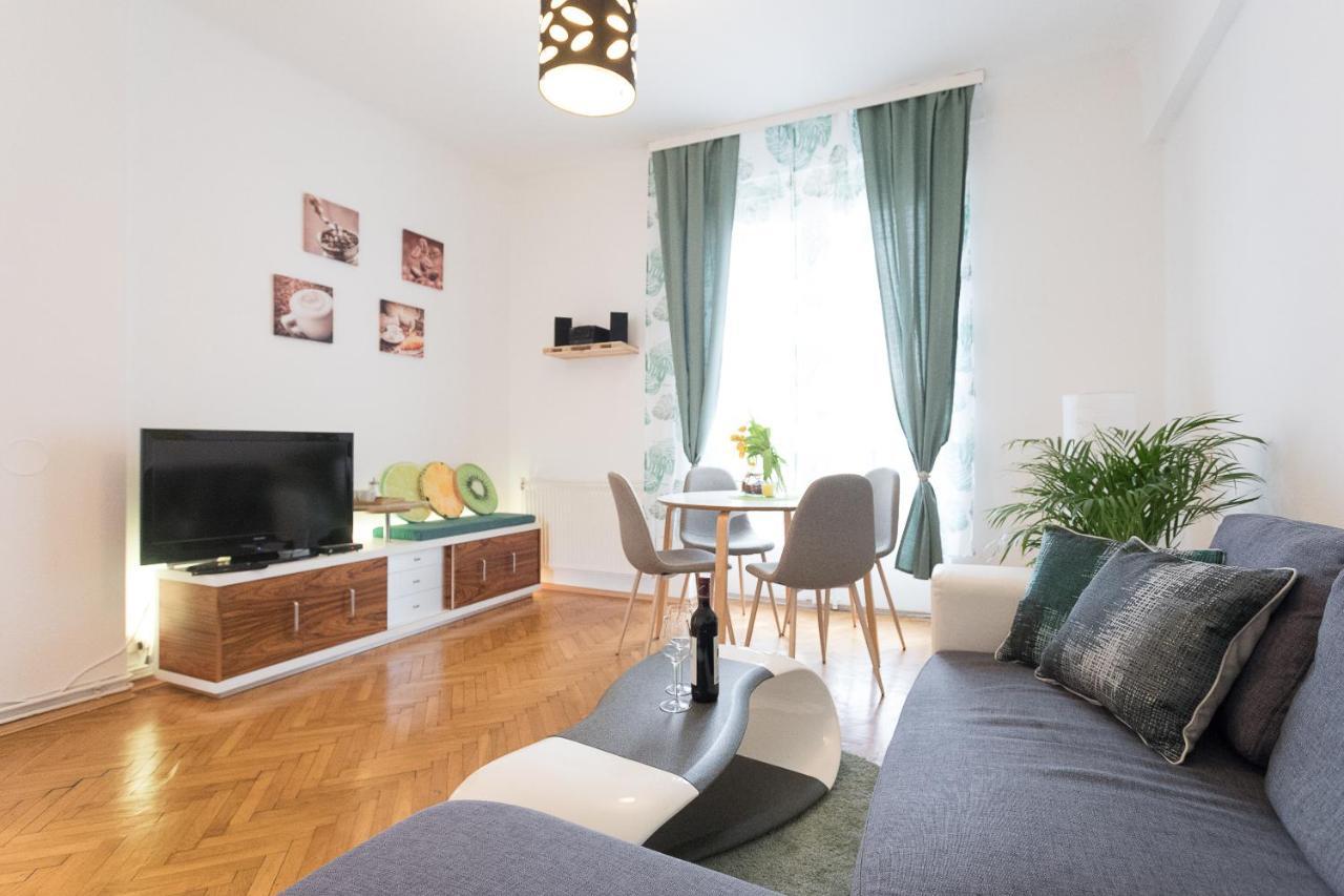 French Balcony 45m Szeneviertel