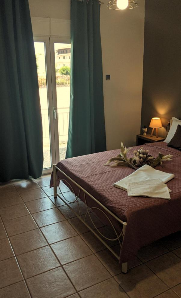 Summer House Rocinante 1