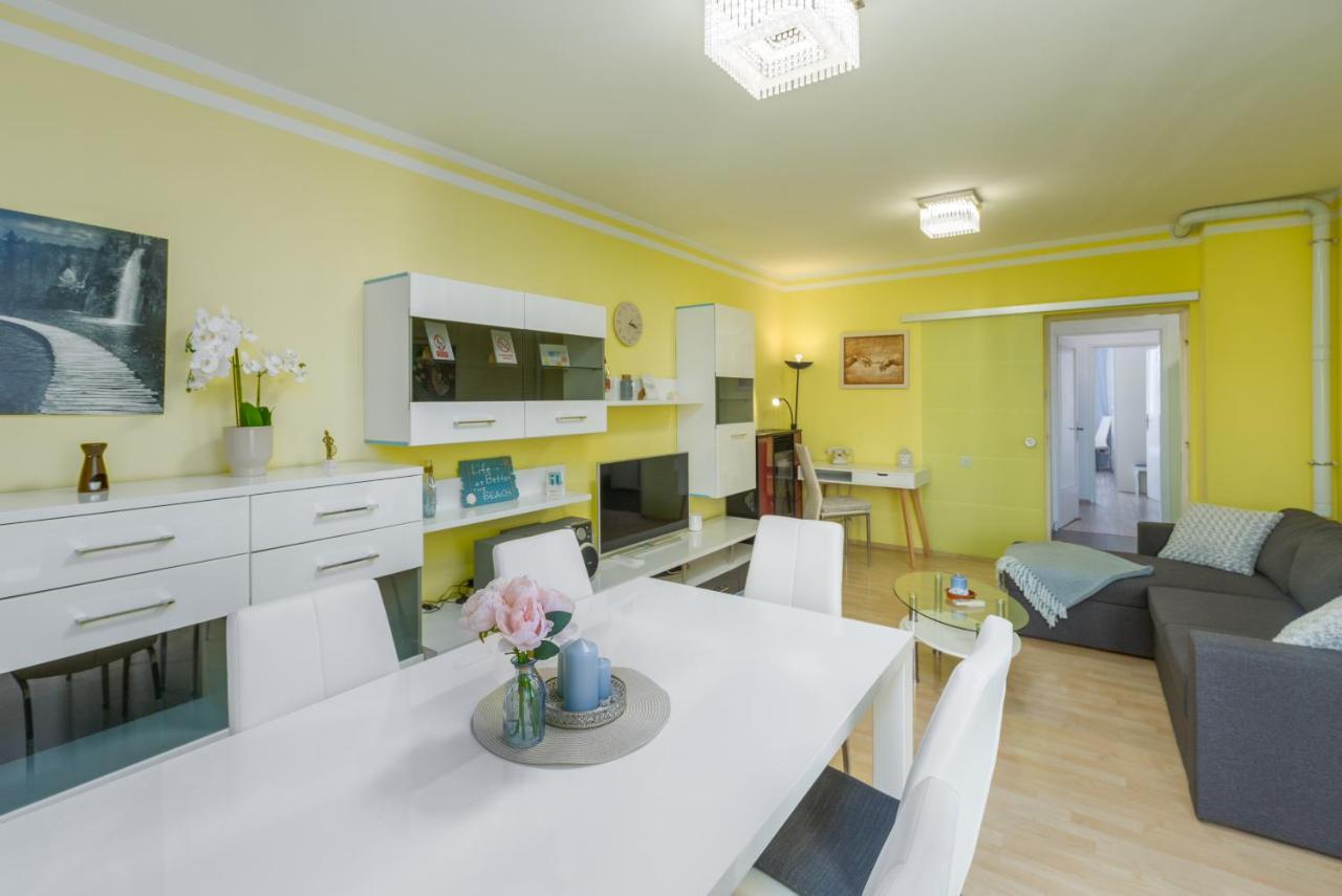 Seaview Apartment