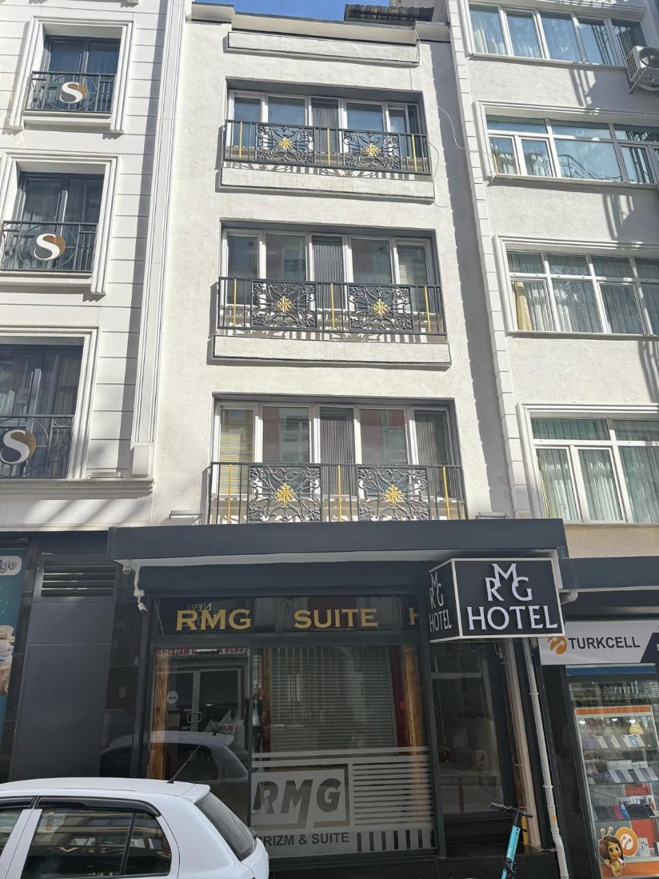 Rmg Suite Hotel