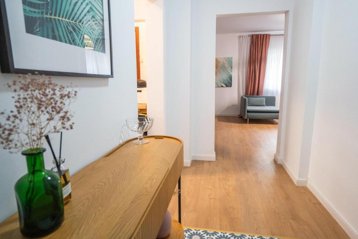 Spacious Apartment Near National Arena, Parks