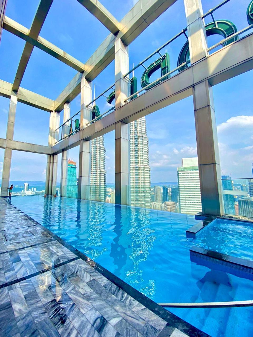 Tropicana the Residence Klcc by Sky World